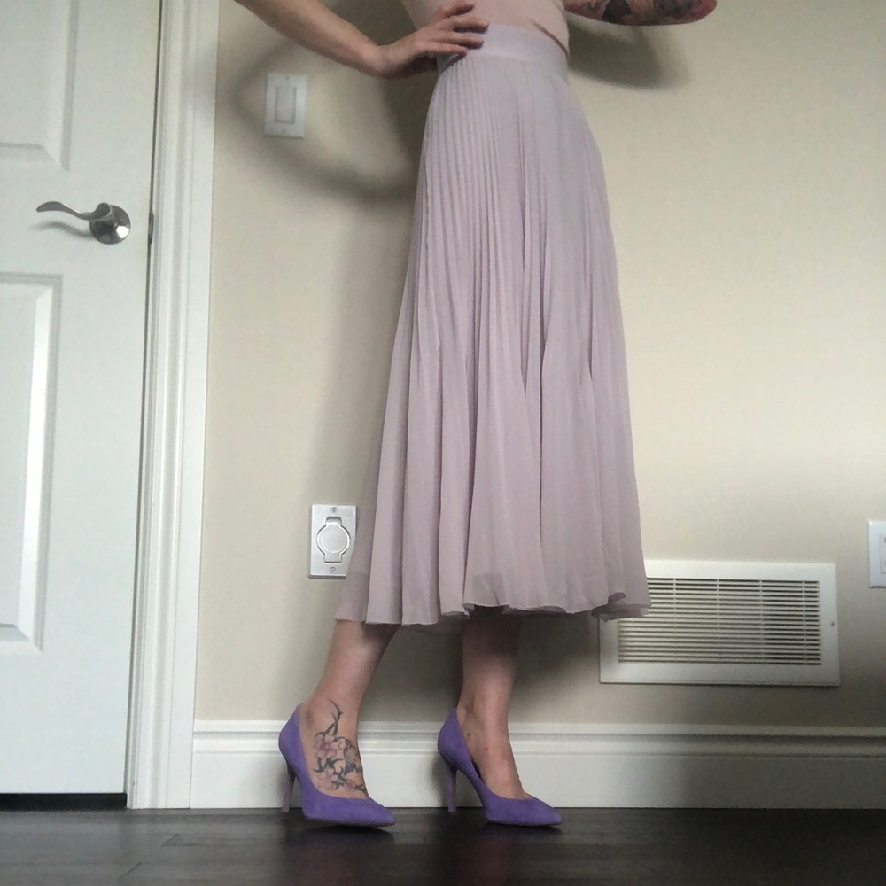 SALE: Aritzia Wilfred Twirl Chiffon Midi Skirt